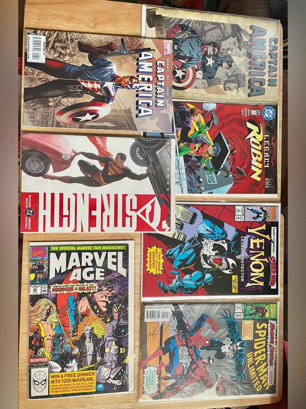10 Marvel Comics Lot: Captain America, Spider-Man, Venom, Robin, Wonder Twins